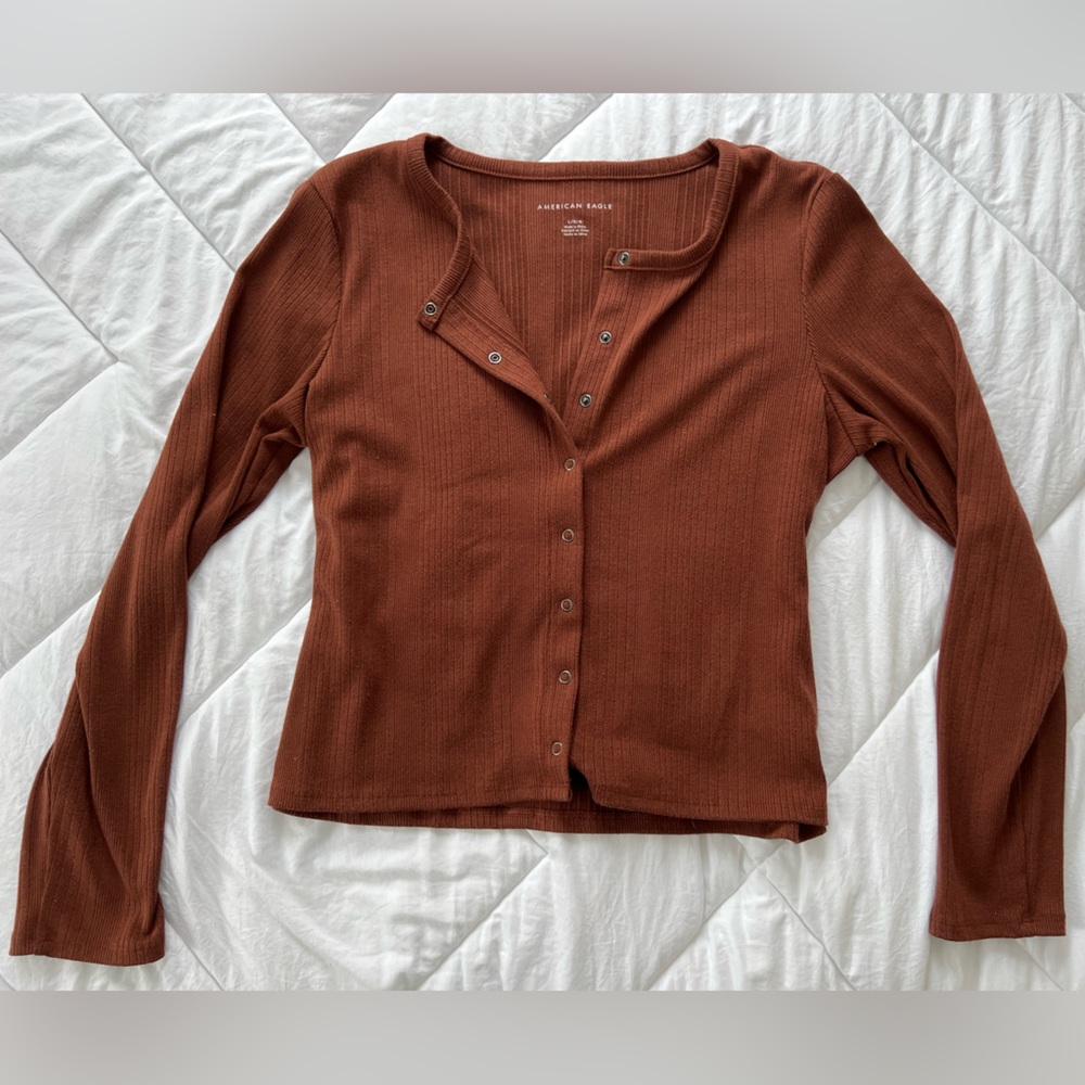 AMERICAN EAGLE BUTTON UP LONG SLEEVE